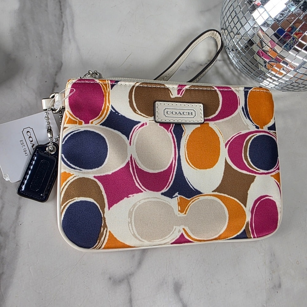 Coach Y2K F49166 PRK HD‎ Multicolor Signature Pattern Wristlet Scarf Print Satin - Picture 5 of 11